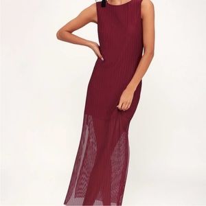 Lulu’s maxi dress - size small